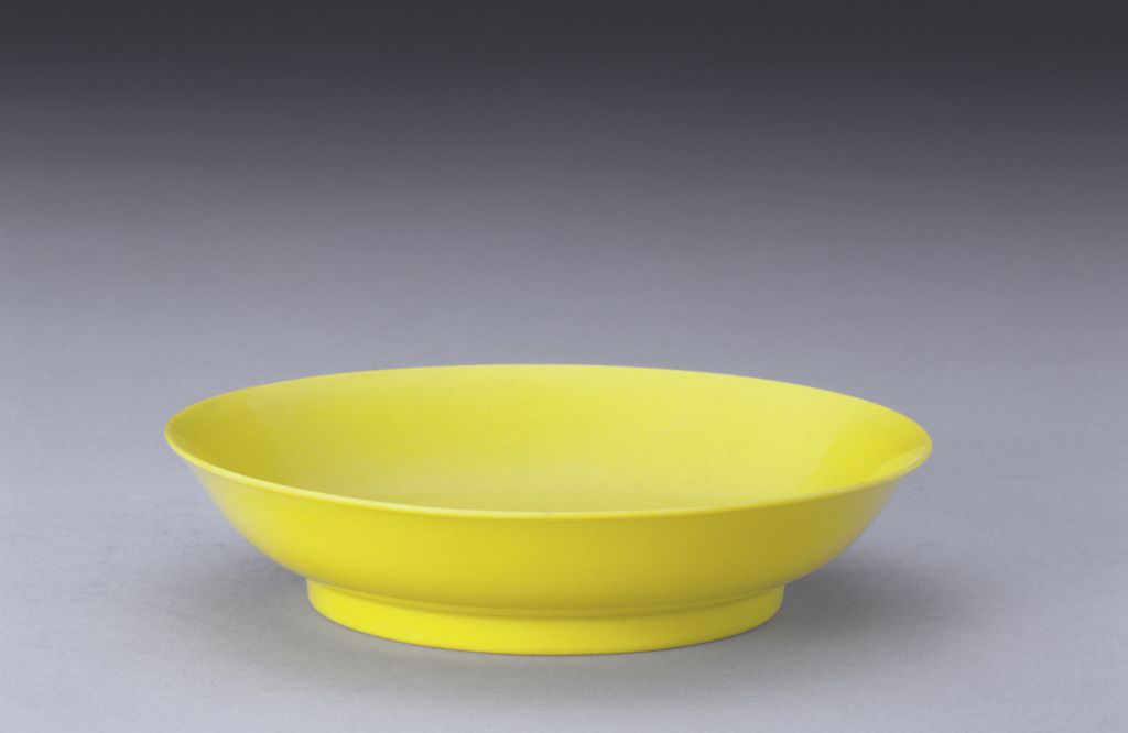 图片[1]-Egg yolk glaze plate-China Archive